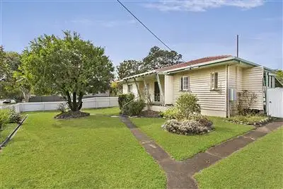 44 Englefield Road, Oxley QLD 4075