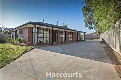 14 Cameron Way, Pakenham VIC 3810