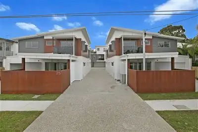 Main view of Homely townhouse listing, 5/25 Mullens Street, Hawthorne QLD 4171