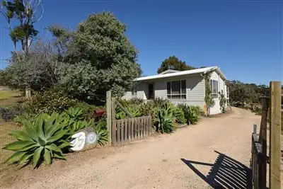 25 White Crescent, Encounter Bay SA 5211
