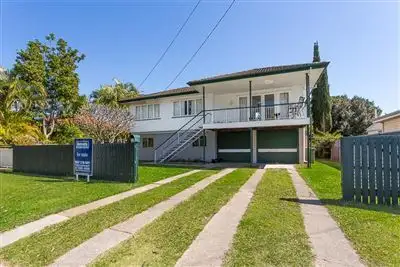 29 Scarborough Road, Redcliffe QLD 4020