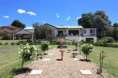 77 Centenary Avenue, Cootamundra NSW 2590