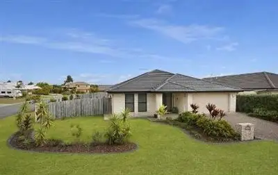 15 Sandheath Pl, Ningi QLD 4511