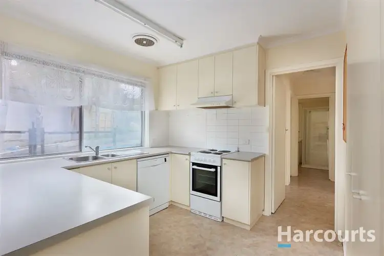 Second view of Homely house listing, 5 Kindra Court, Vermont South VIC 3133