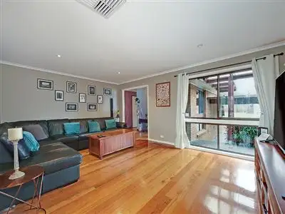 Second view of Homely house listing, 10 Renmark Court, Vermont South VIC 3133