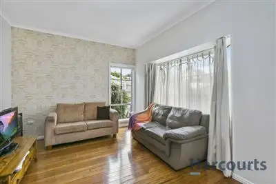 Fifth view of Homely house listing, 3 Hastings Square, Warragul VIC 3820