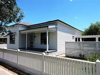 63 Moore Street, Ararat VIC 3377