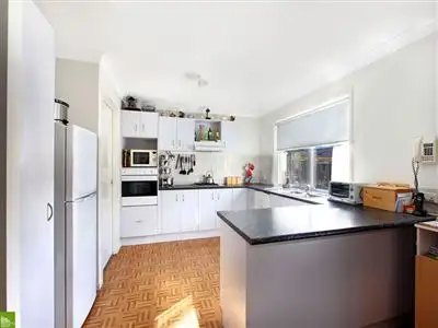 Third view of Homely house listing, 6 Ashwood Place, Horsley NSW 2530