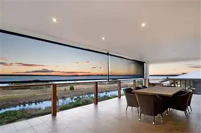 4 Oriole Close, Banksia Beach QLD