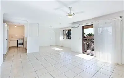Sixth view of Homely unit listing, 3/44 Oceanic Drive, Mermaid Waters QLD 4218