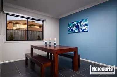 Fifth view of Homely house listing, 8 Bronson Circuit, Cranbourne North VIC 3977
