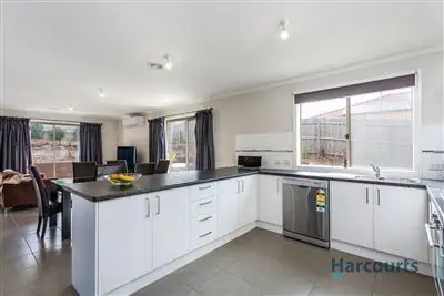 Third view of Homely house listing, 10 Inglewood Close, Croydon VIC 3136
