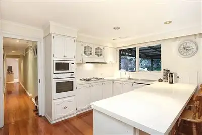 Seventh view of Homely house listing, 18 Mont Court, Vermont South VIC 3133