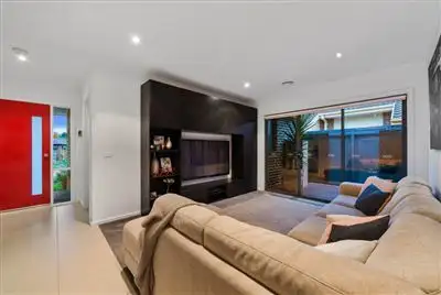 Second view of Homely house listing, 19 Gleeson Court, Langwarrin VIC 3910
