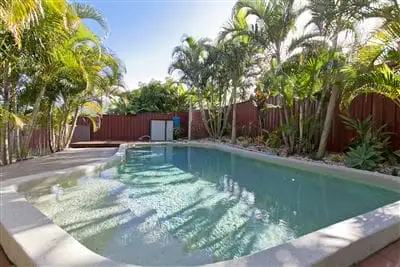 4 Lark Street, Birkdale QLD 4159