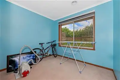 Sixth view of Homely unit listing, 2/5 Paltara Court, Meadow Heights VIC 3048