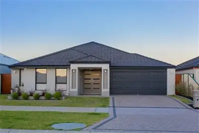 9 Botany Parade, Hammond Park WA 6164