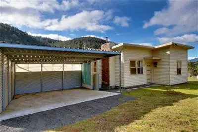 348 Bakers Creek Road