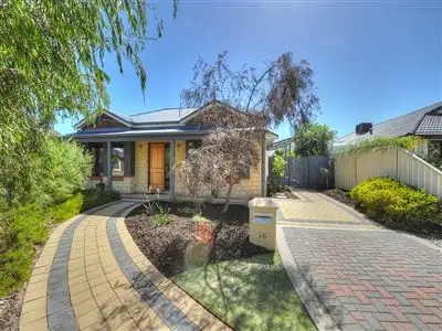 16 Black Swan View, Dudley Park WA 6210