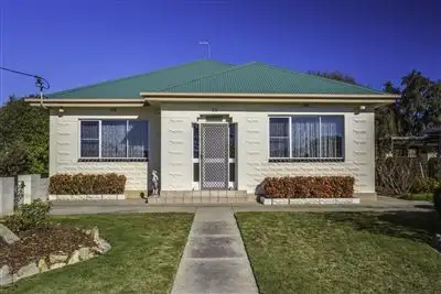 33 Esplanade, Beauty Point TAS 7270