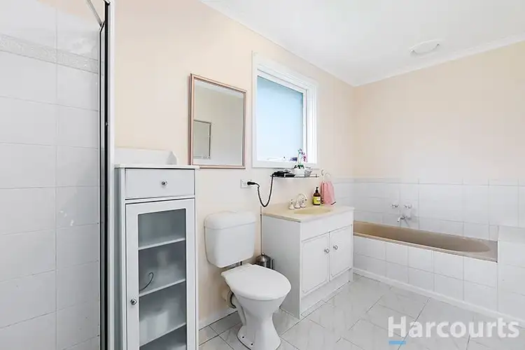 Sixth view of Homely house listing, 1 Sutherland Court, Mulgrave VIC 3170