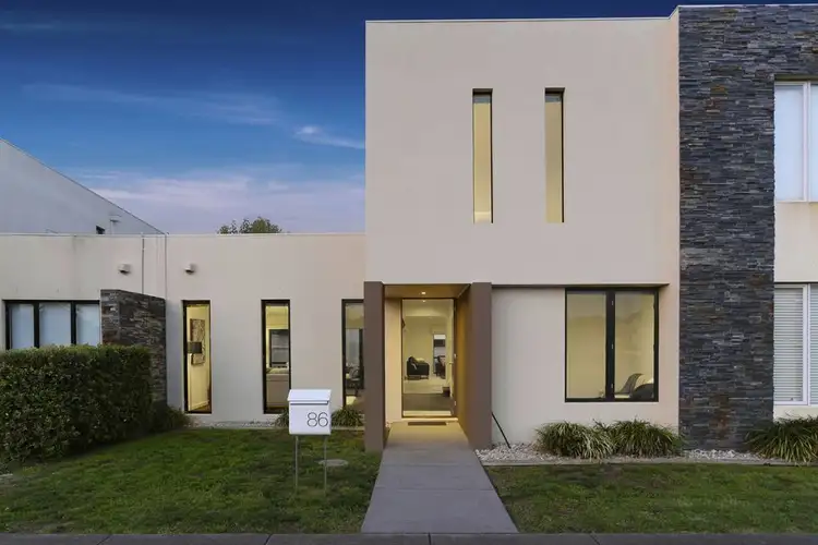 86 Signature Boulevard, Sanctuary Lakes VIC 3030
