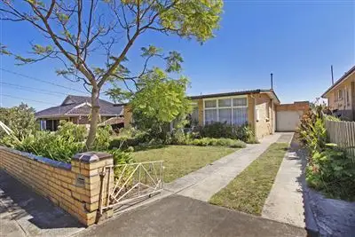 7 Madeleine Road, Clayton VIC 3168