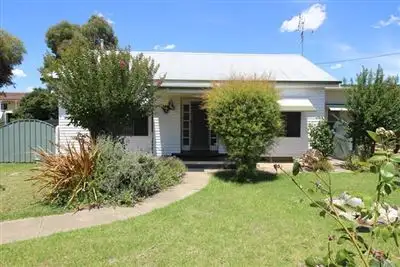 202 Sutton Street, Cootamundra NSW 2590