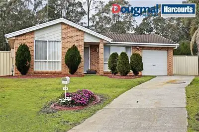 19 Briggs Place, St Helens Park NSW 2560