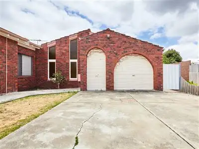 4 Jean Street, Beaconsfield WA 6162