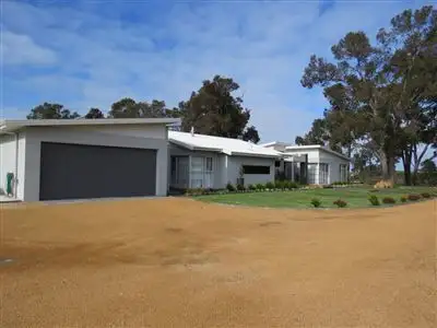 94 Ridge View Avenue, Boyup Brook WA 6244