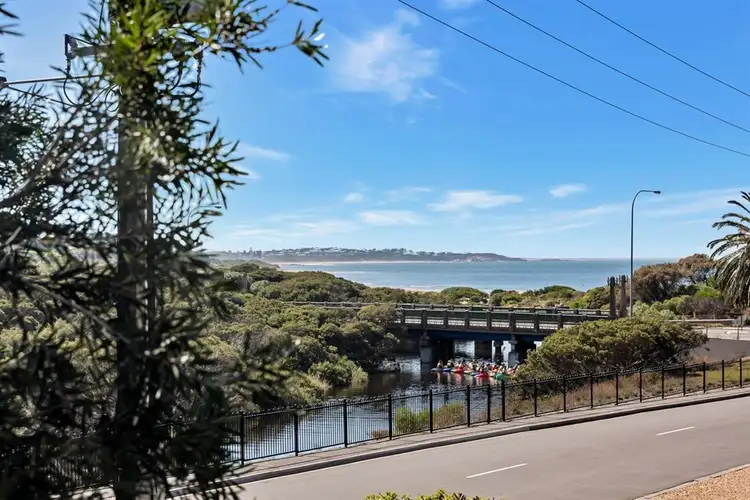 3/5 The Parkway, Victor Harbor SA 5211