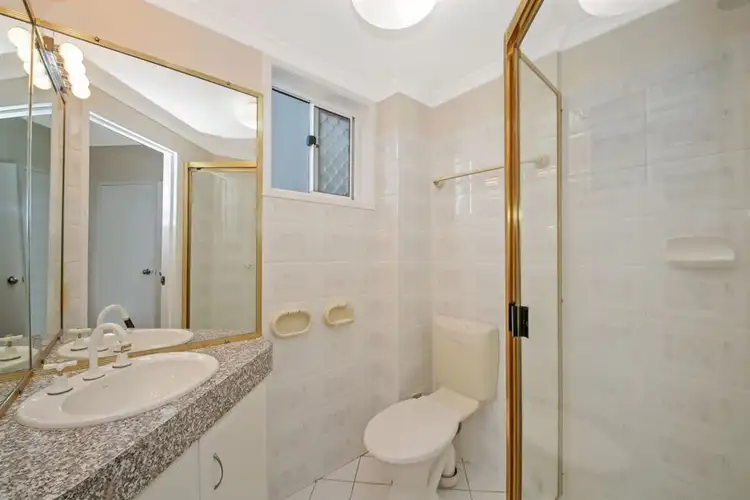 Sixth view of Homely apartment listing, 6/186 Prince Edward Pde, Scarborough QLD 4020