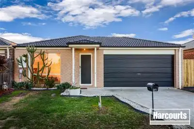21 Calais Circuit, Cranbourne West VIC 3977