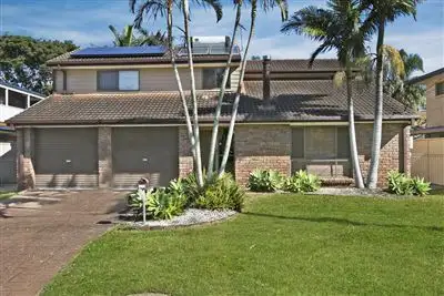 52 Makaha Drive, Birkdale QLD 4159