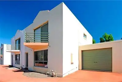 Main view of Homely townhouse listing, 2/9 Ostia Court, Thomastown VIC 3074