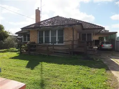 21 Meyer Street, Donald VIC 3480