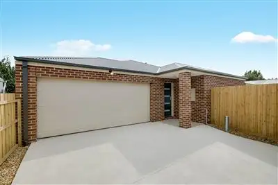 2/31 Roma Street, Bell Park VIC 3215