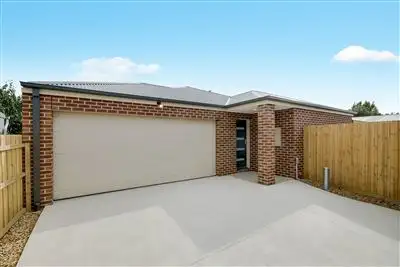 Main view of Homely townhouse listing, 2/31 Roma Street, Bell Park VIC 3215