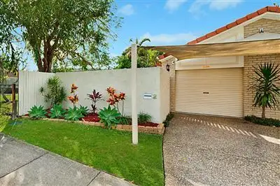 2/65 Errol Avenue, Paradise Point QLD 4216