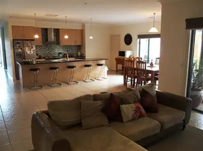 Fifth view of Homely house listing, 8 Gunn Court, Wangaratta VIC 3677