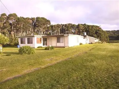 5 The Esplanade, Naracoopa TAS 7256
