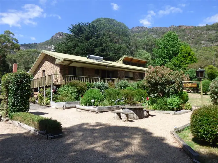 5 Mackeys Peak Road, Halls Gap VIC 3381