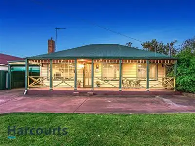 2 Slough Street, Deer Park VIC 3023