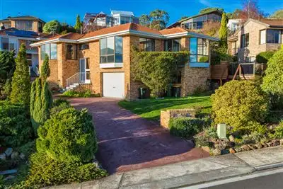 1/26 Balamara Street, Bellerive TAS 7018