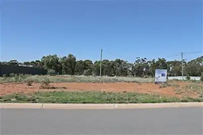 10 Harvester Avenue, West Wyalong NSW 2671
