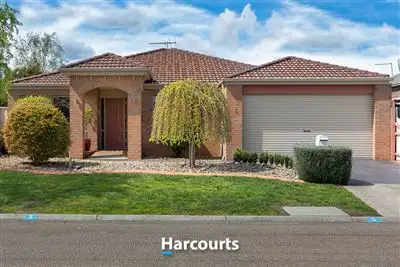 5 Ernest Crescent, Narre Warren South VIC 3805