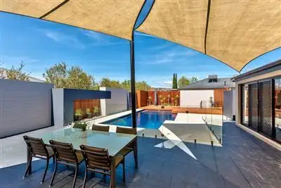 11 Terence Avenue, East Albury NSW 2640