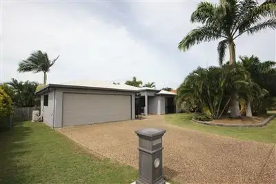 6 Frangipani Drive, Lammermoor QLD 4703