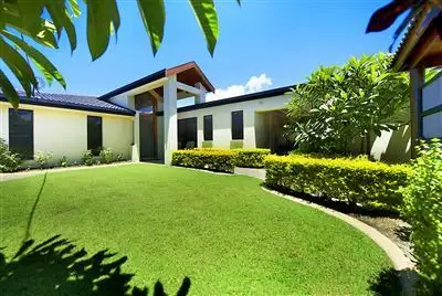 Sixth view of Homely house listing, 10 St Andrews Avenue, Isle Of Capri QLD 4217